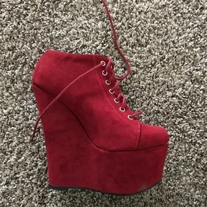 Red wedge heels